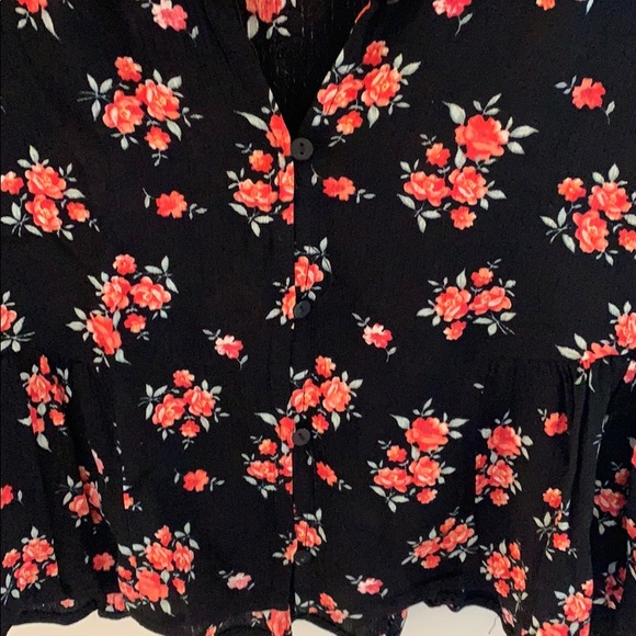 H&M Top - Picture 2 of 4